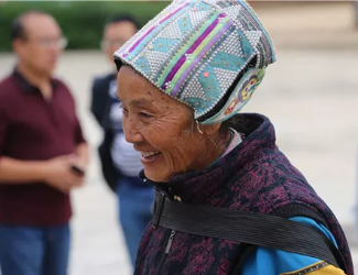 你的笑顏，是我最大的鼓勵——記文山東山鄉(xiāng)捐贈