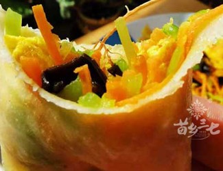 一卷春色，日月重光——三七春卷