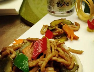 來份兒“苦肉計”？——鮮三七炒肉