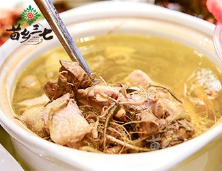 用三七燉小公雞給青少年喝，可以長高嗎